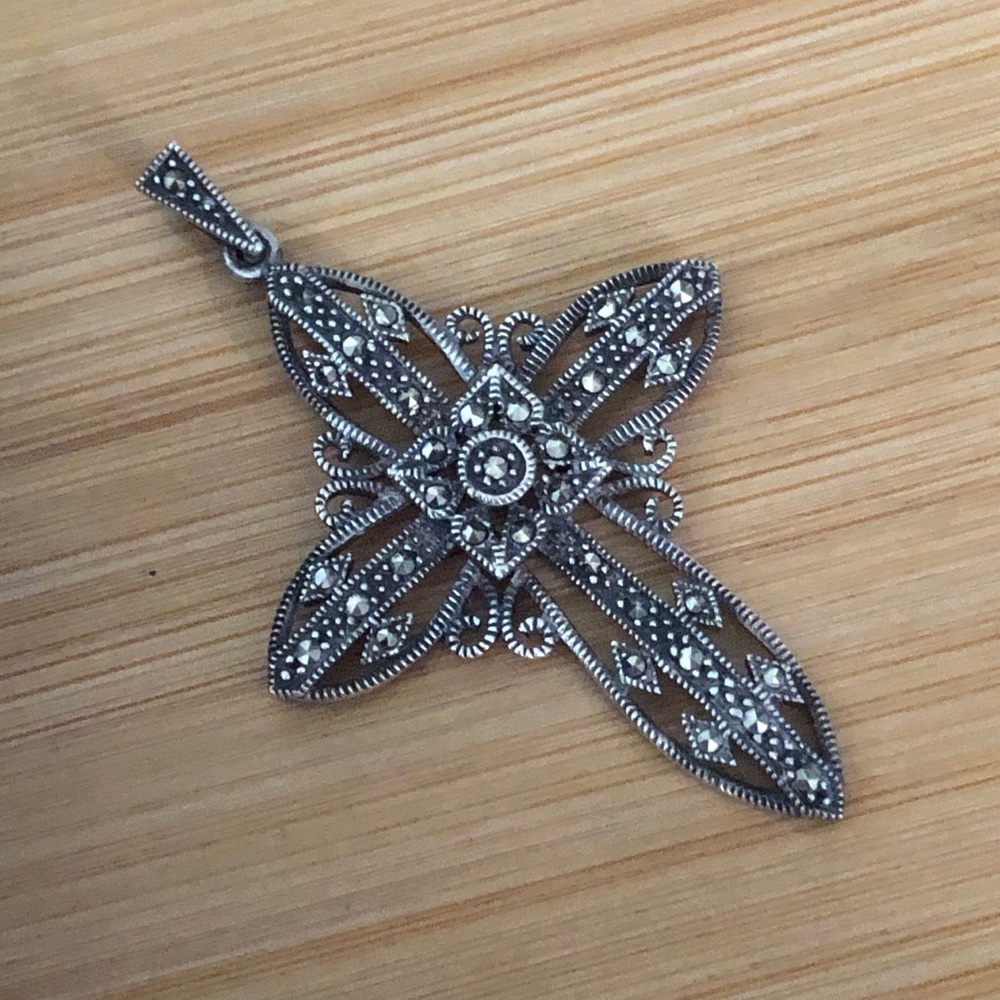 $47  Designer Estate Cross  Sterling Silver  Marked CBJ 925 - Picture 2 of 5